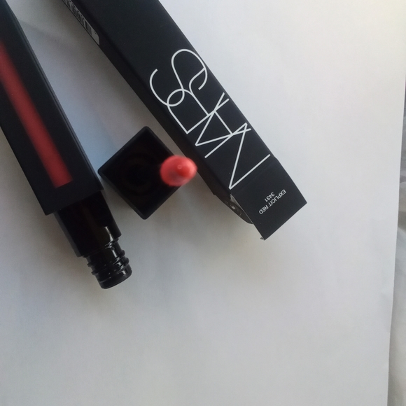 NARS powermatte lip  liquid lipstick. Explicit. New in Box - Picture 4 of 4